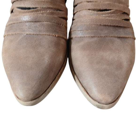 Free People Suede Bootie Women's Tan Western Shoe size 7.5-8 - Picture 3 of 11